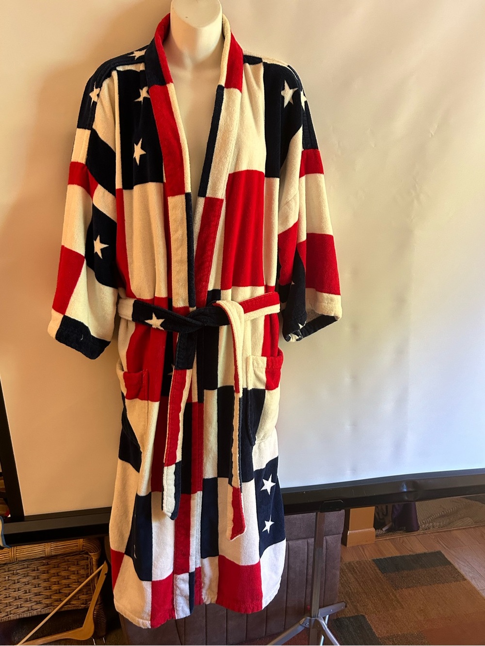 PATRIOTIC COTTON PLUSH STARS COLOR BLOCK RED/NAVY/WHITE BATHROBE WITH BELT O/S